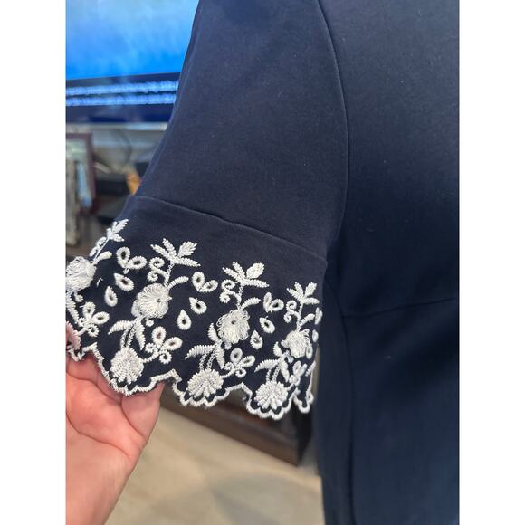 Women’s Talbots Knit Dress with White Appliqué Sleeves. Size Medium - Picture 2 of 4